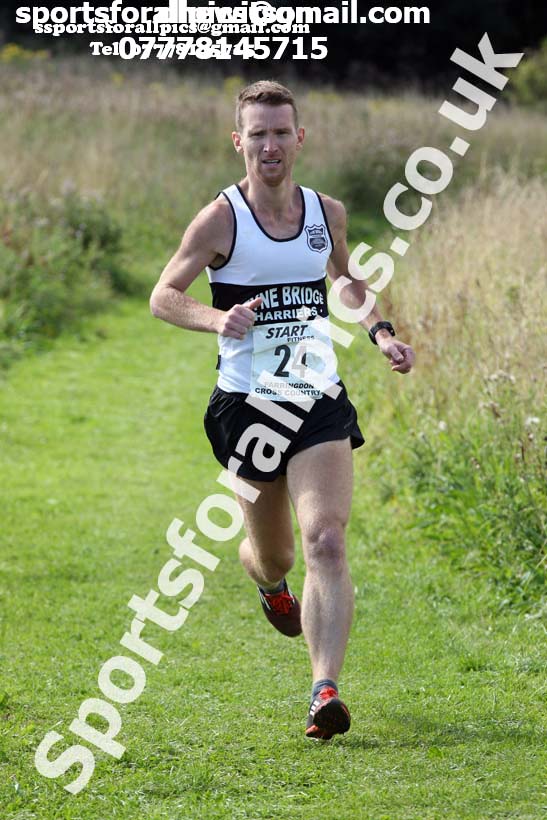 Senior mens relay, Sunderland Harriers Cross Country, Farrington, Sunderland. Photo: David T. Hewitson/Sports for All Pics